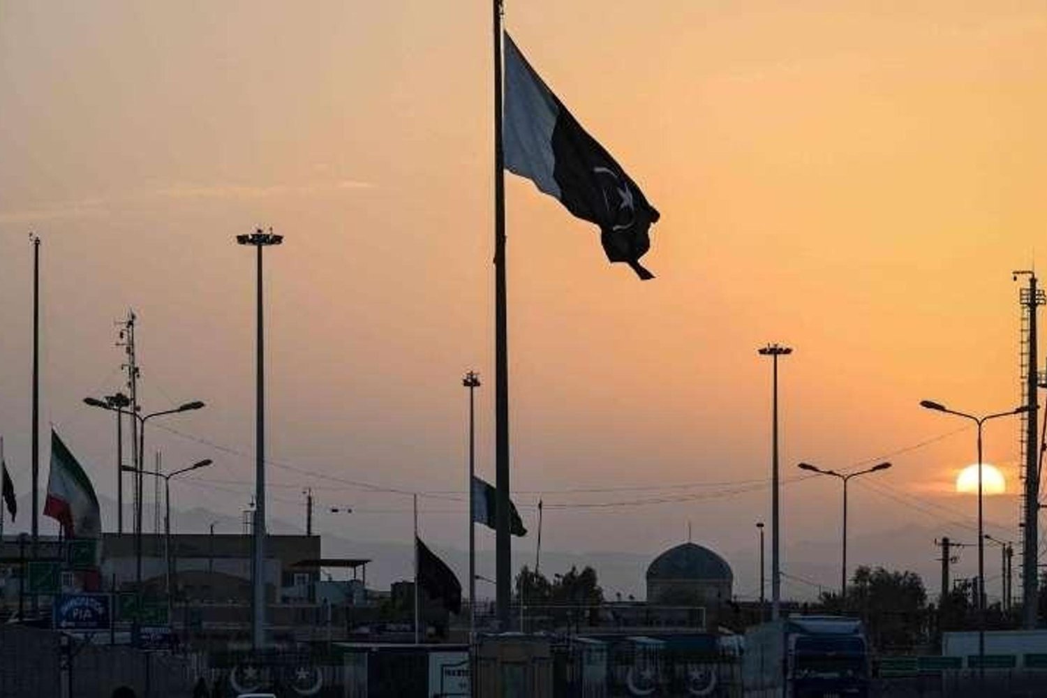 İran ve ABD Pakistan'da Çalışmalarını Sürdürüyor: Ateşkes Çabaları Devam Ediyor