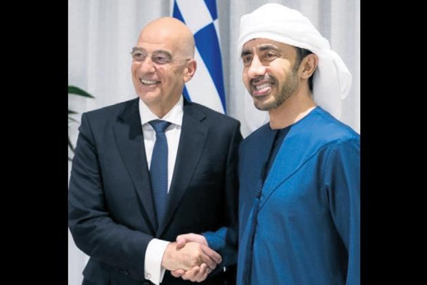 Yunan Basını BAE ve Katar’a Gizli Malzeme Transferlerini İnceliyor