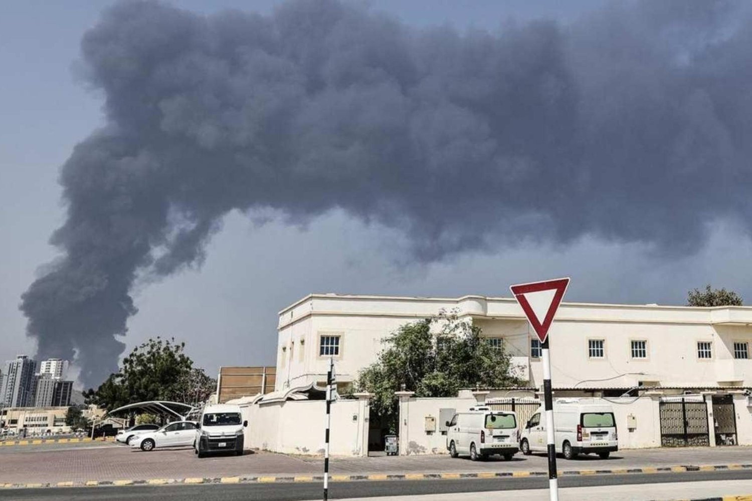 İran'dan Körfez Ülkelerine Yeni İnsansız Hava Aracı Saldırısı Rezalet