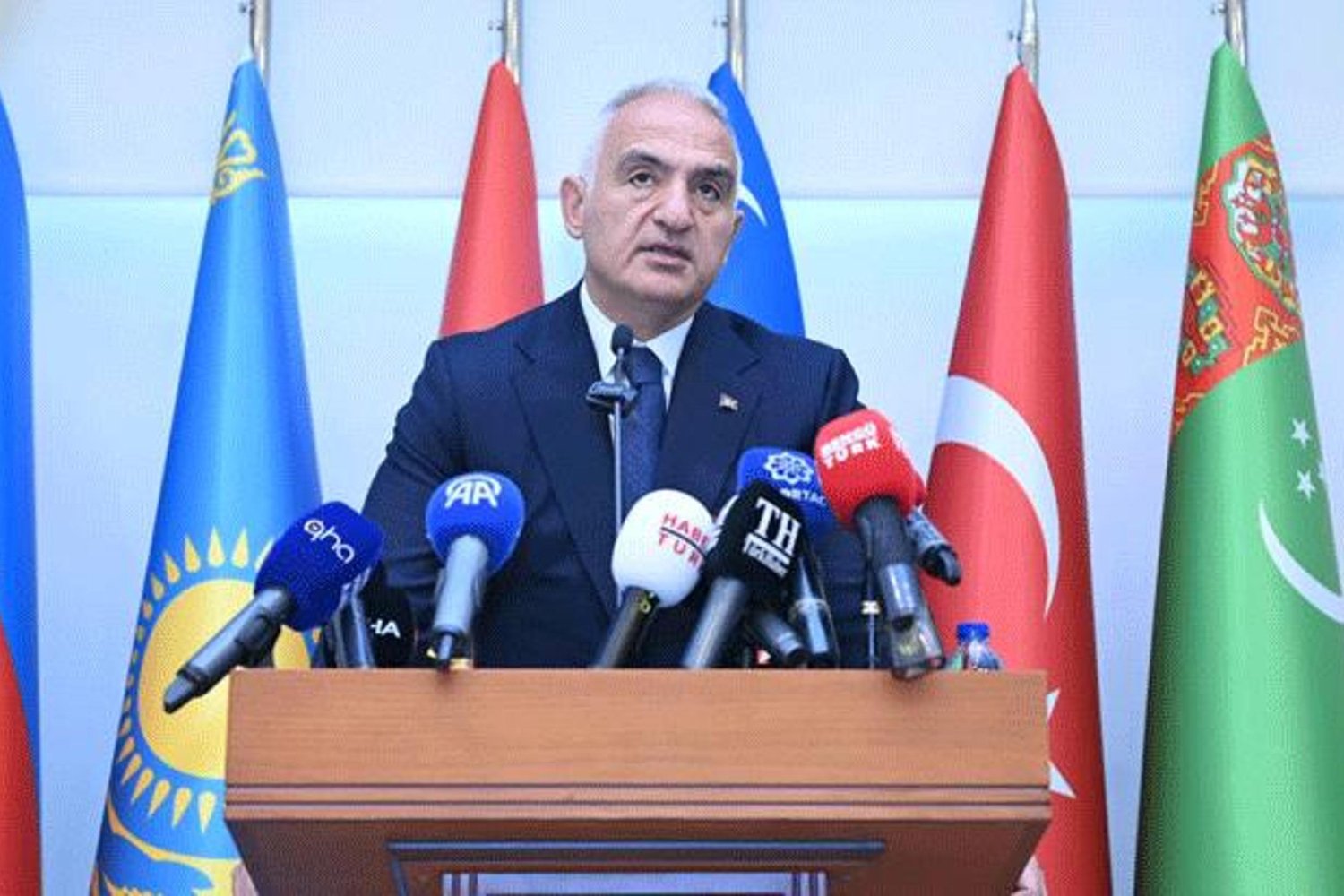 Türk Dünyası Güçleniyor: Kültürel Birlik ve Dijital Tehditler Üzerine Değerlendirme