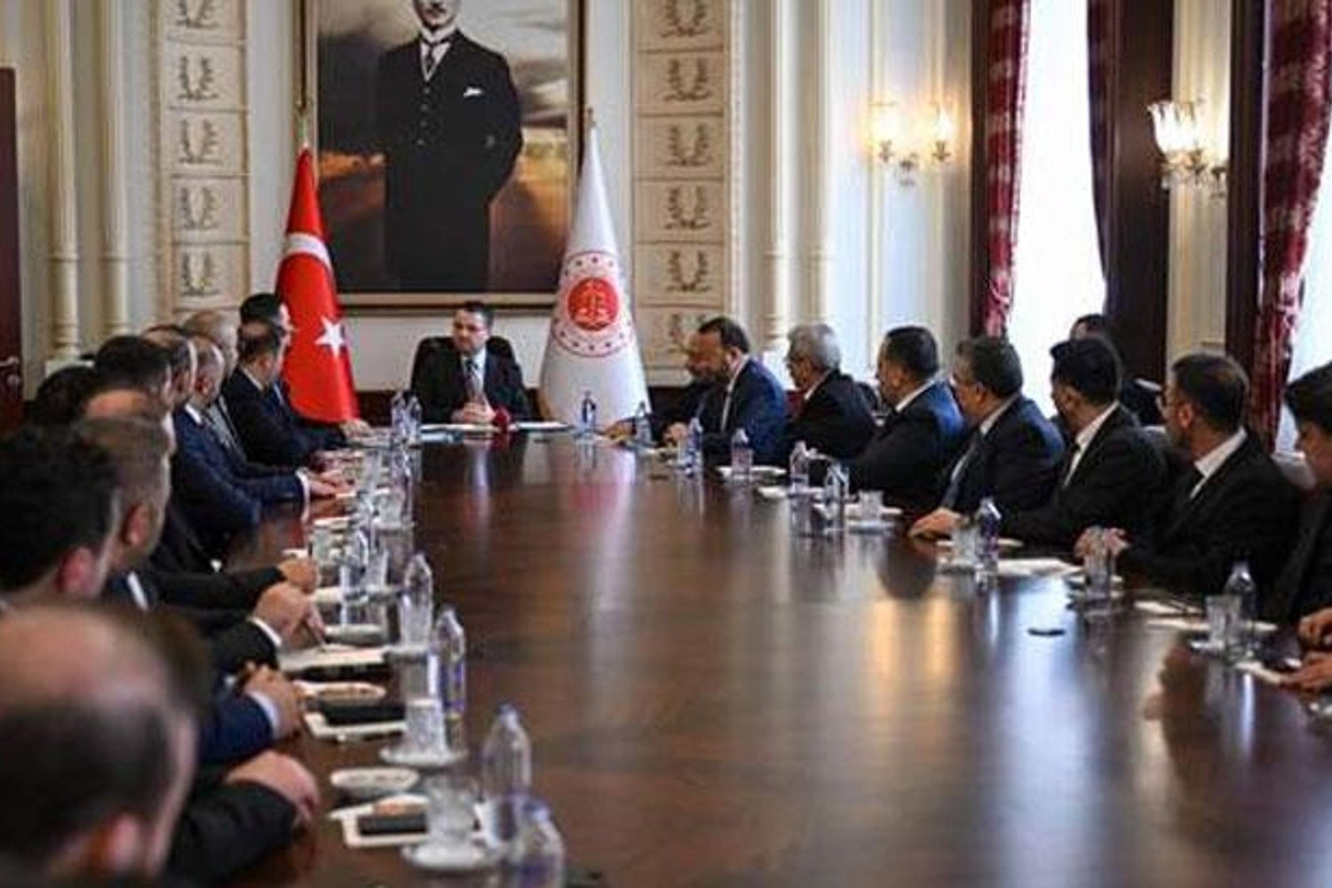 Nevşehir İstihdamında Yeni Dönem: Bakan Gürlek İş İnsanlarıyla Buluştu