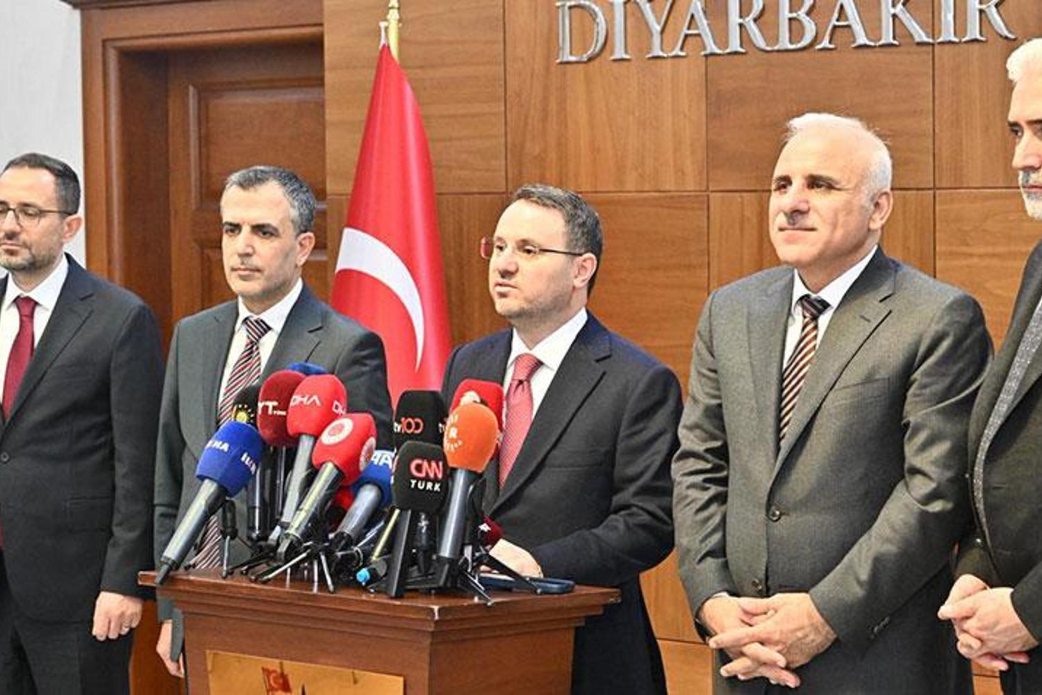 Adalet Bakanı Gürlek Diyarbakır'da Terör ve Hukuk Vurgusu Yaparken