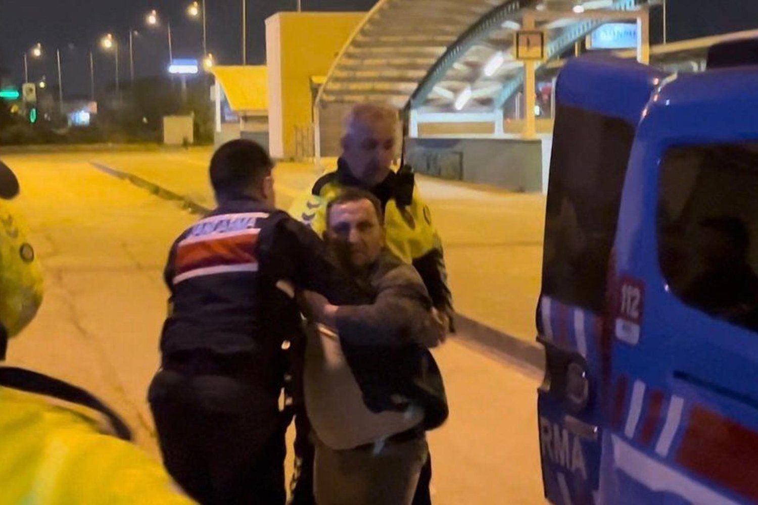 Bursa'da Alkollü Sürücü Tekrar Polise Yakalandı ve Hakaret Etti