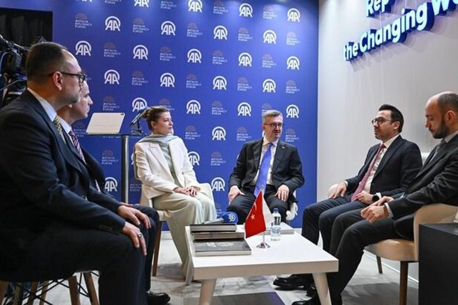 Dünyada Yeni Bir Ses Arayışında Türkiye: Antalya Diplomasi Forumu ve Gelişmiş Diplomasi Çabaları