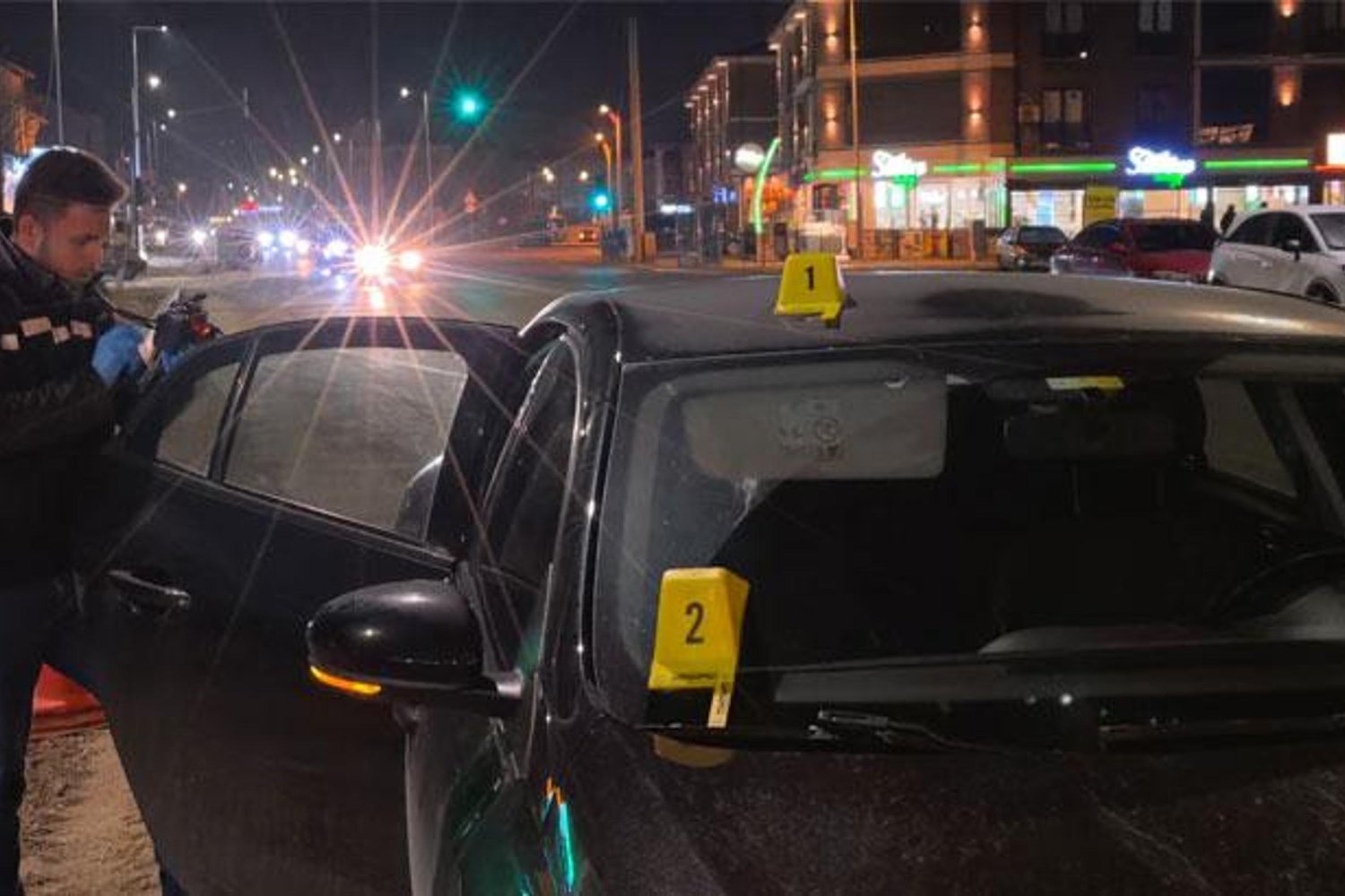 İnegöl'de Seyir Halinde Yorgun Mermi Isabet Etti: Araba Hasar Gördü