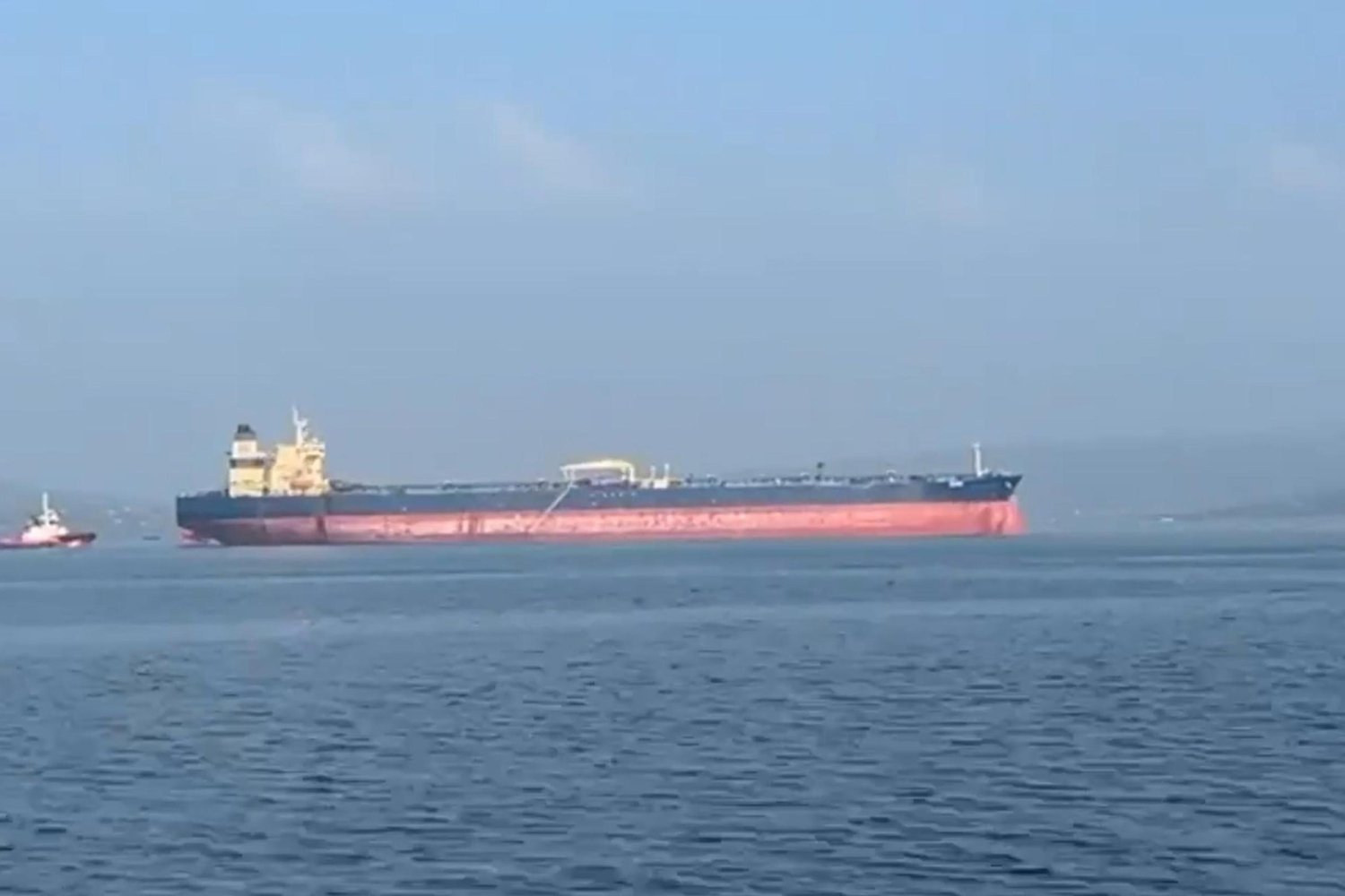 Çanakkale Boğazı'nda Tanker Makine Arızası: Römorkör Yedeklendi