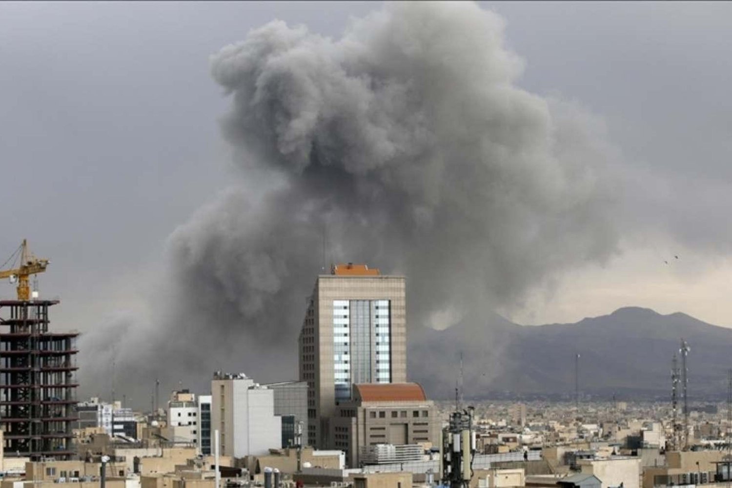 Pakistan Askeri Heyeti İran’a Kritik Mesaj ile Güvenlik Görüşmeleri Planlıyor