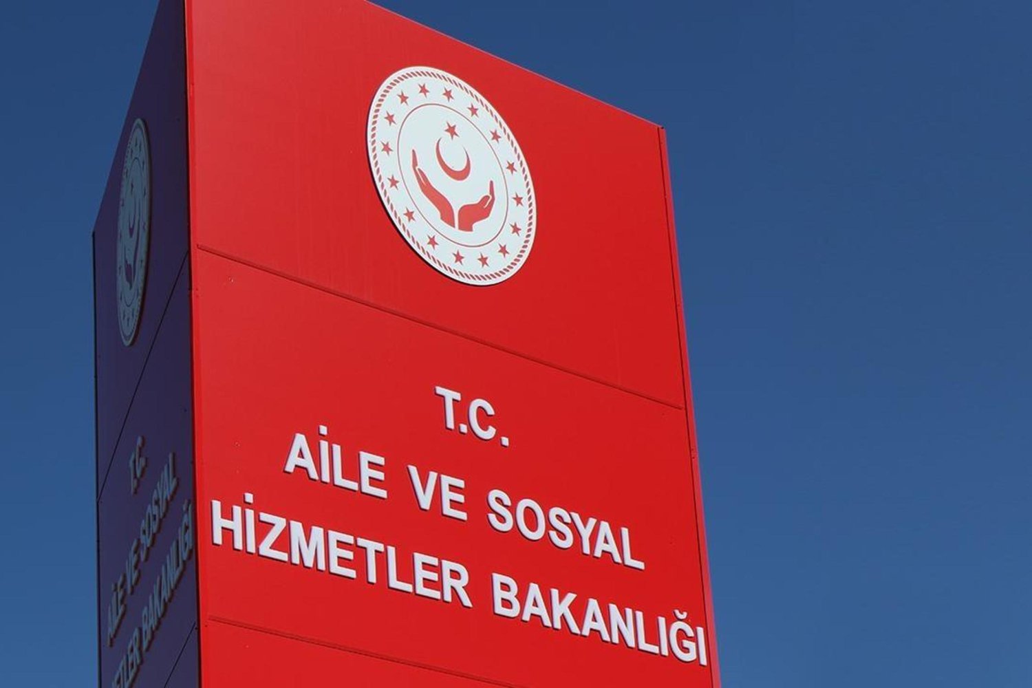 Dijital Güvenlik Zirvesiyle Çocuklar Güvende! 17 Ülkeden Katılım