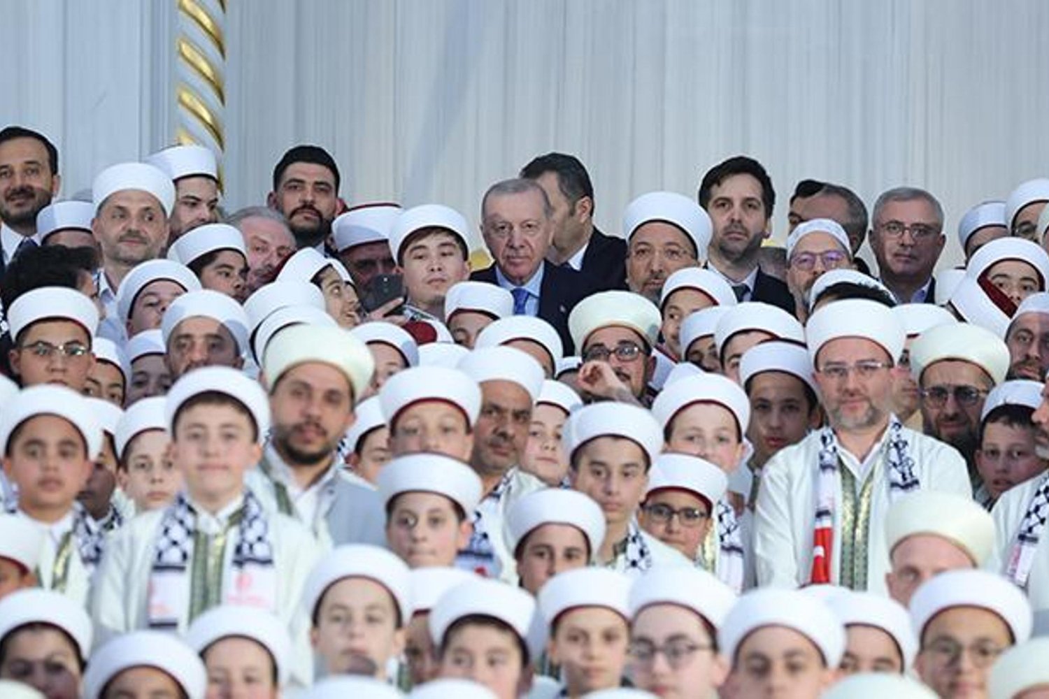 Cumhurbaşkanı Erdoğan’dan Hafızlık Programına Katılan Öğrencilere Yoğun İlgi