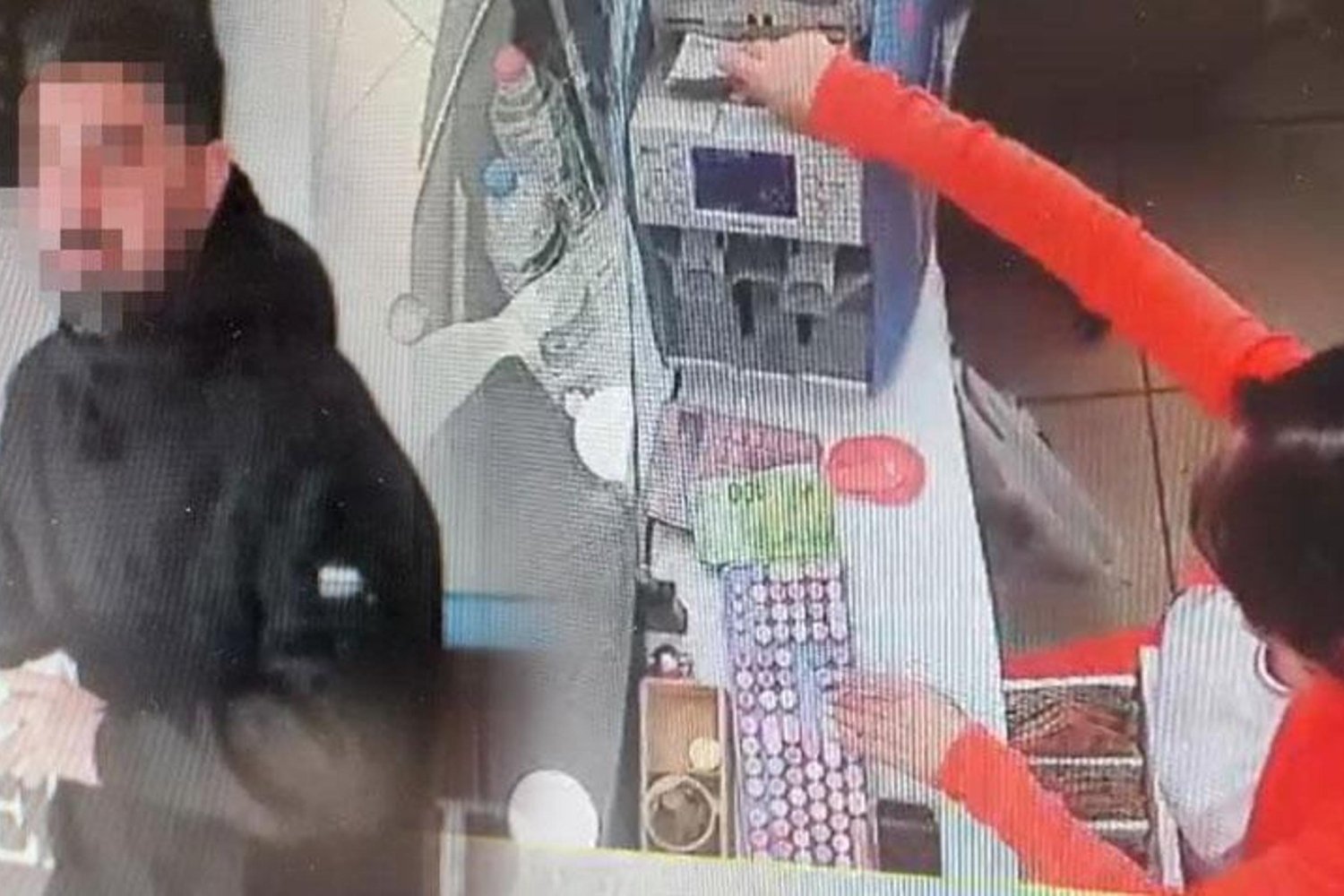 Döviz Bürosunda 5 Bin 160 TL'lik Hırsızlık Şoku: Çalışan Dalgınlığı Faturasını Ödeyecek