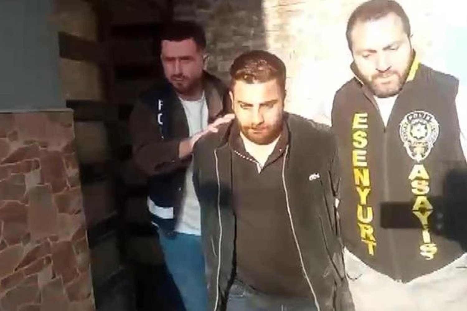 İstanbul'da Aile İçi Tartışma Kanlı Bitti: Baba Vuruldu, Oğlu Gözaltında