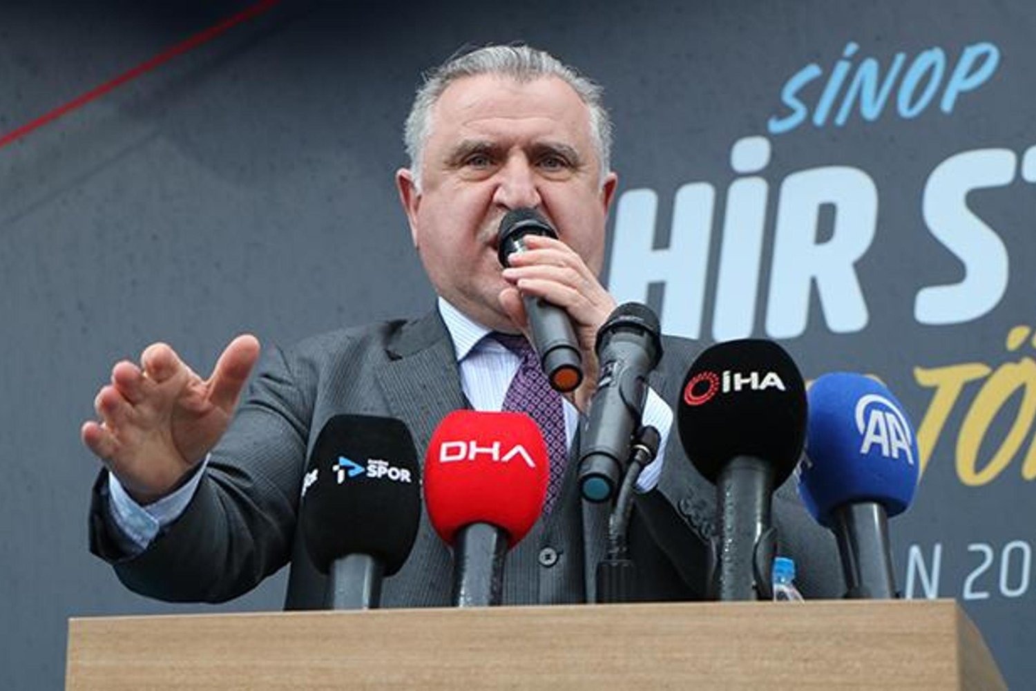 Sinop'ta Büyük Spor Devri: Yeni Stadın Açılışı ve Dünya Kupası Sevinci