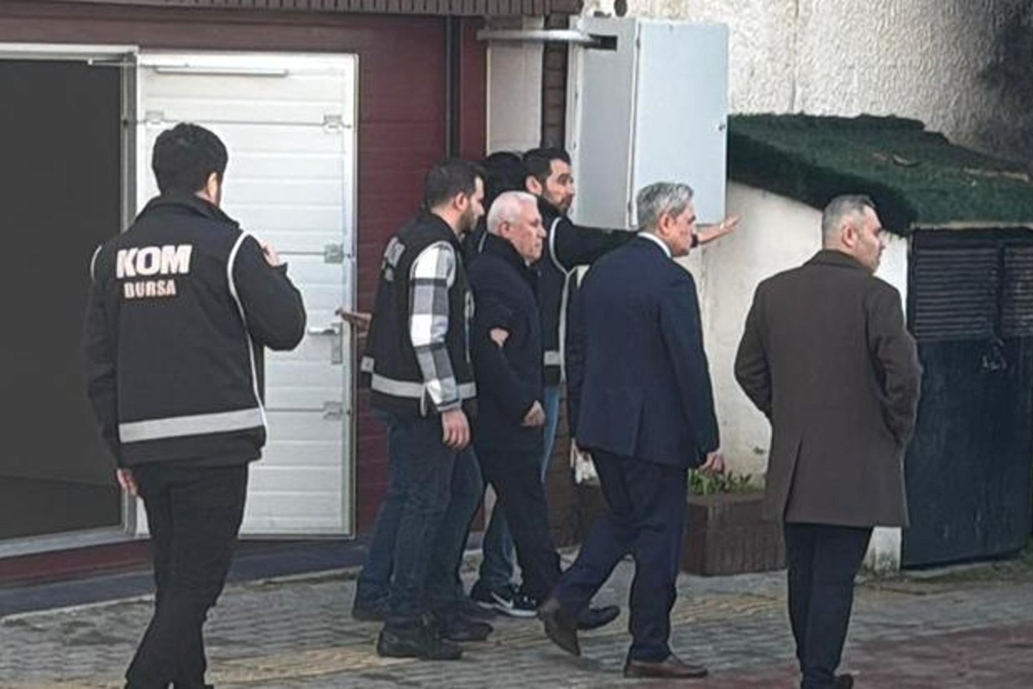 Bursa Belediye Başkanlarına Yönelik Rüşvet ve Organize Suç Soruşturmasında 59 Gözaltı