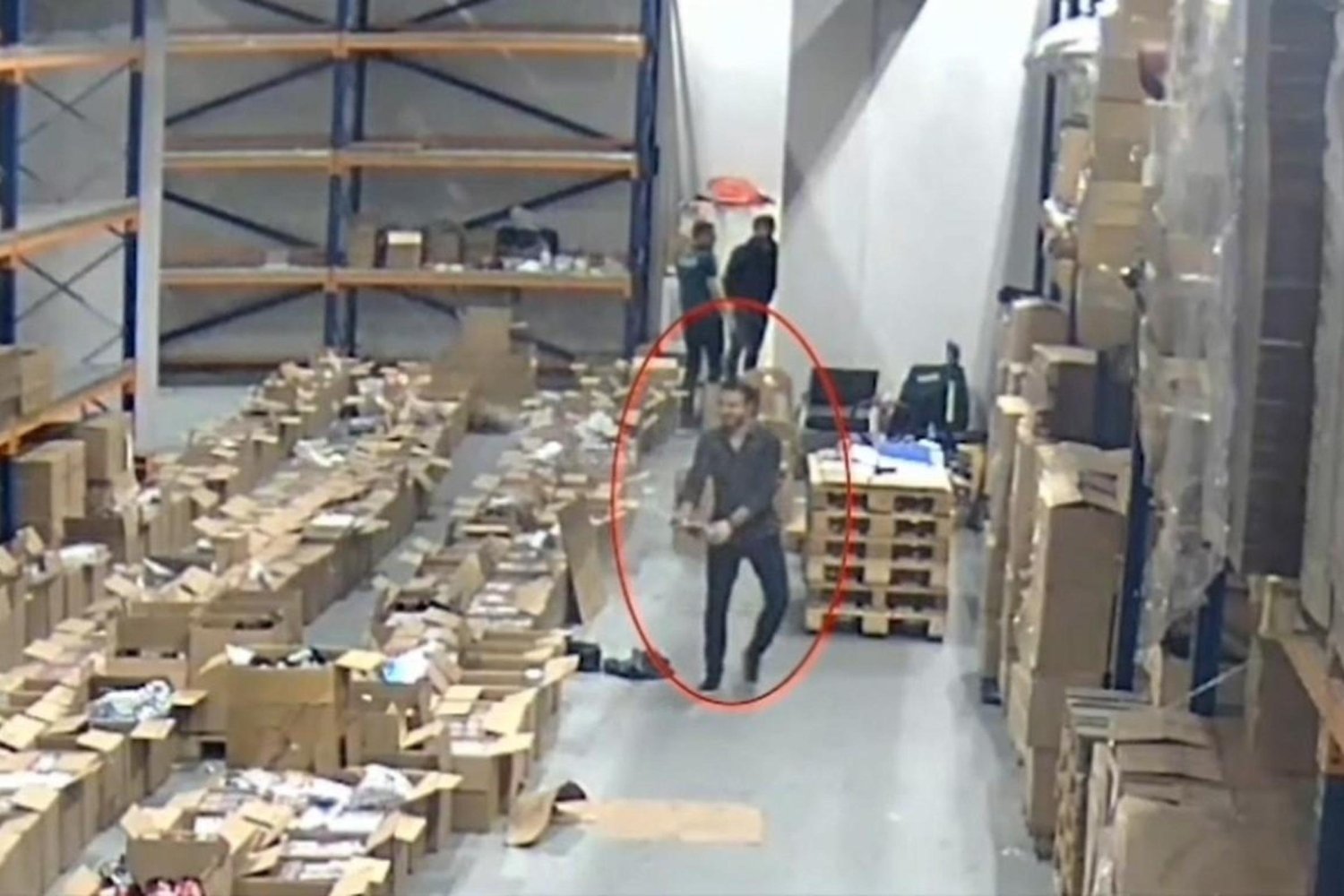 İstanbul Havalimanı'nda Kaçakçılık Şoku: 4 Gümrük Görevlisi Gözaltında