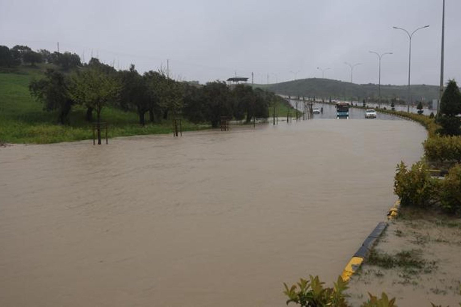 Hatay Antakya'da Sağanak Felaketi: 32 Kişi Kurtarıldı