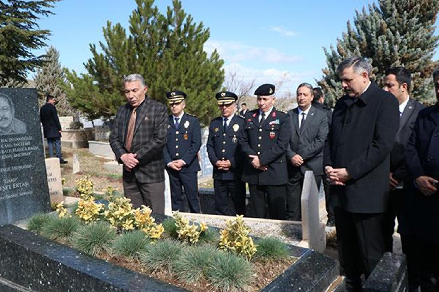 İçişleri Bakanı Mustafa Çiftçi Kırşehir'de Hasta ve Şehit Ailelerini Ziyaret Etti