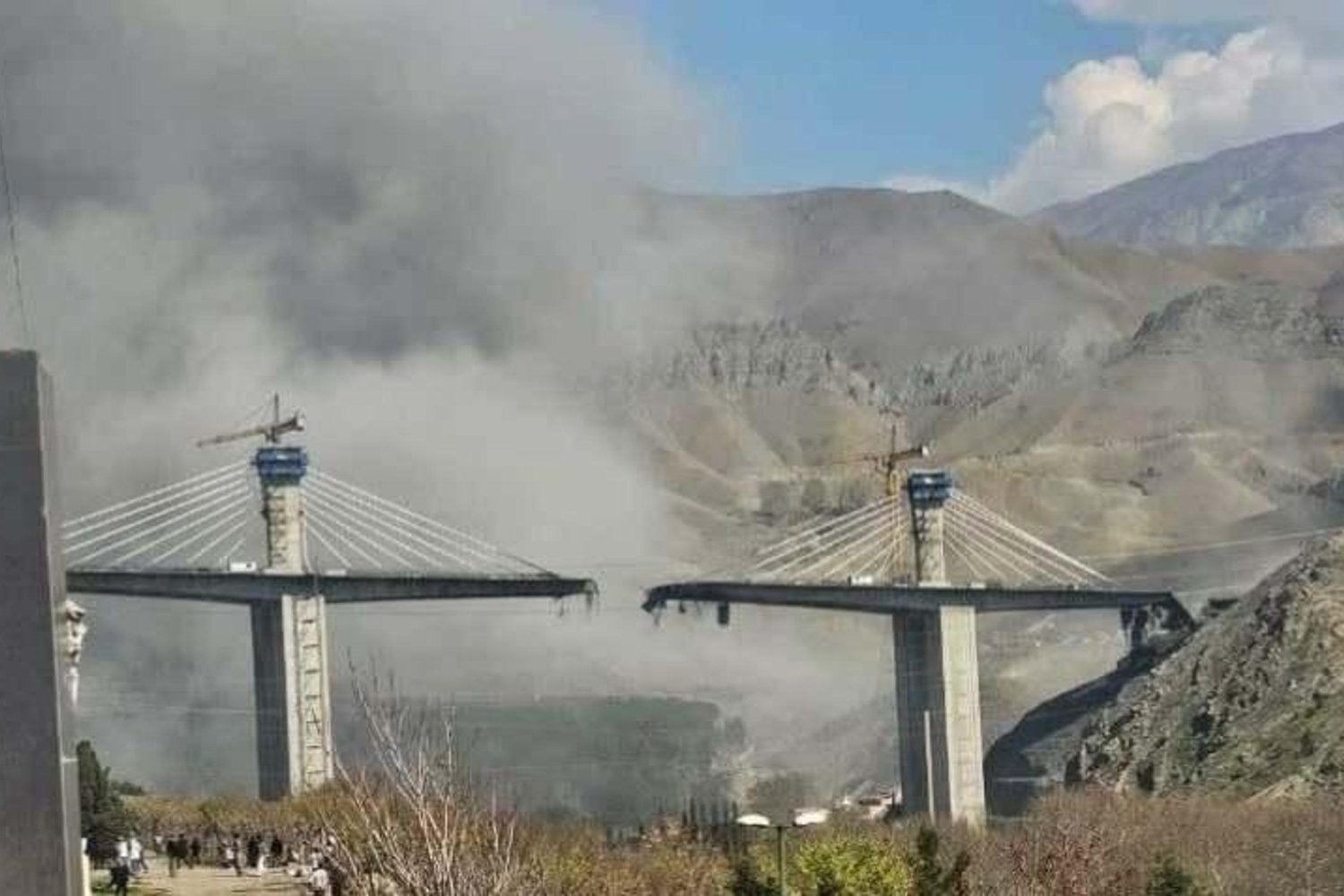 İran-Köprü Saldırısı: ABD-İsrail Savaşında Kritik Anlar