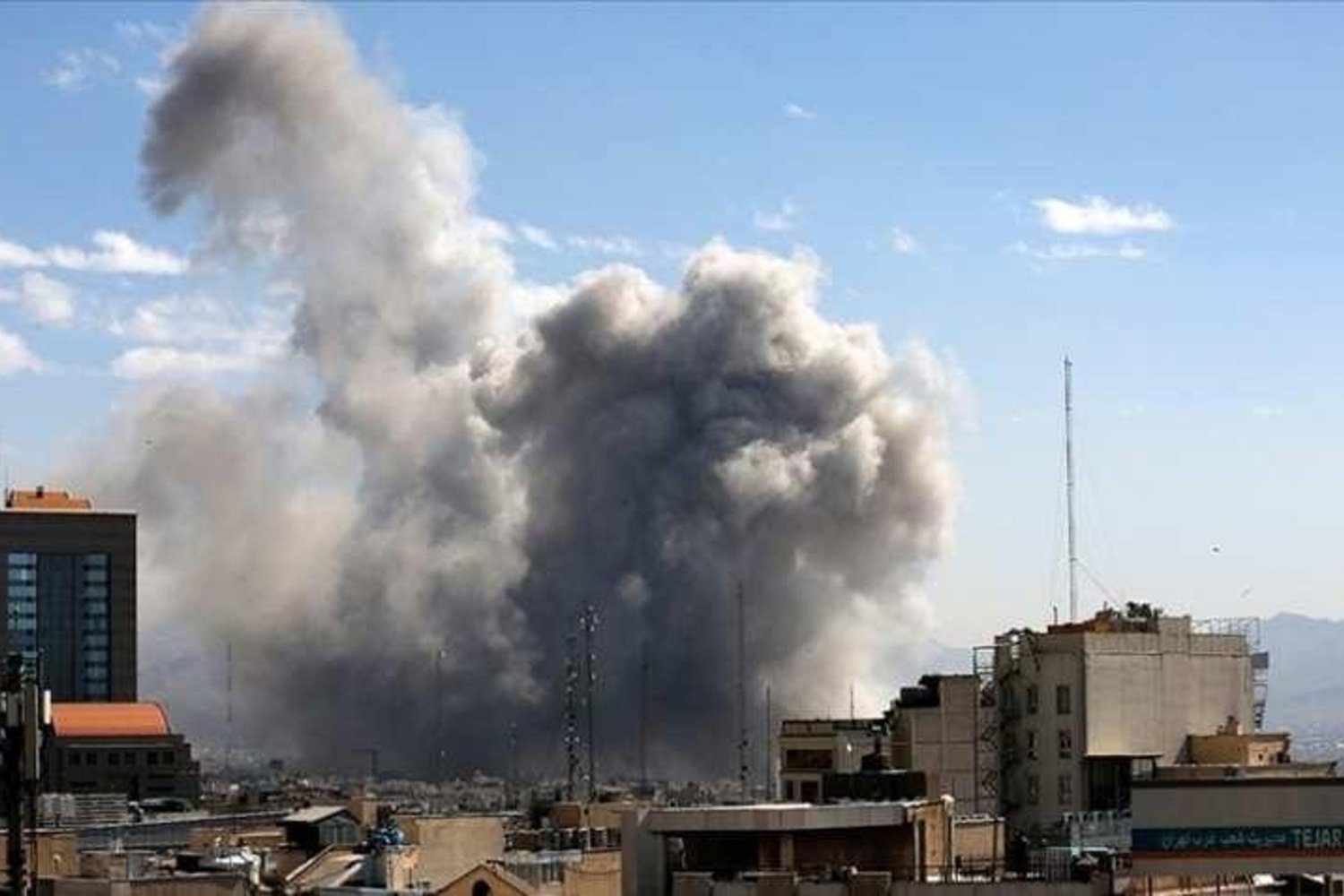 İran-İsrail-ABD Savaşı: İran, ABD'ye Ait Uçağı Düşürdü, İkinci Pilot Kurtarıldı!