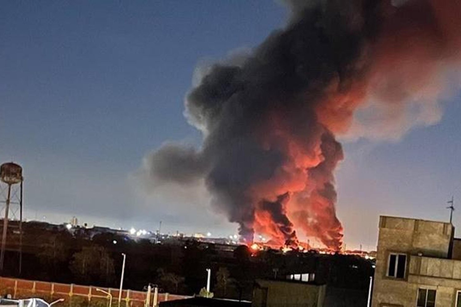 İsrail'den İran’a Yeni Saldırılar: Gürleyen Dumanlar ve Yangınlar