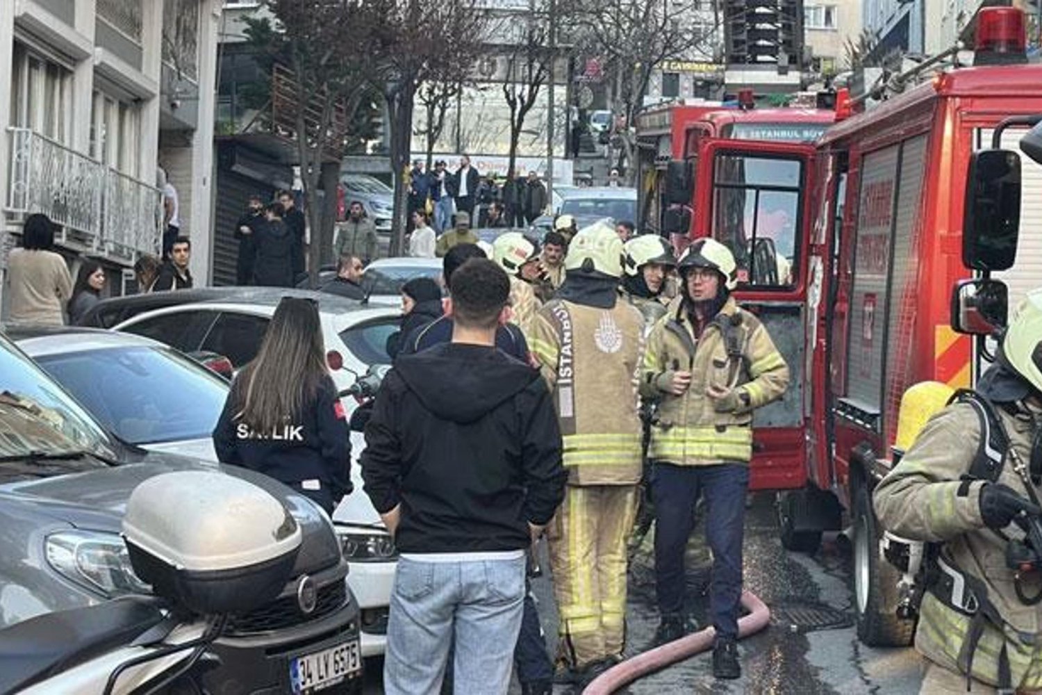 Şişli'deki Otel Yangını: 6 Kişi Kurtarıldı, 1'i Dumandan Etkiledi