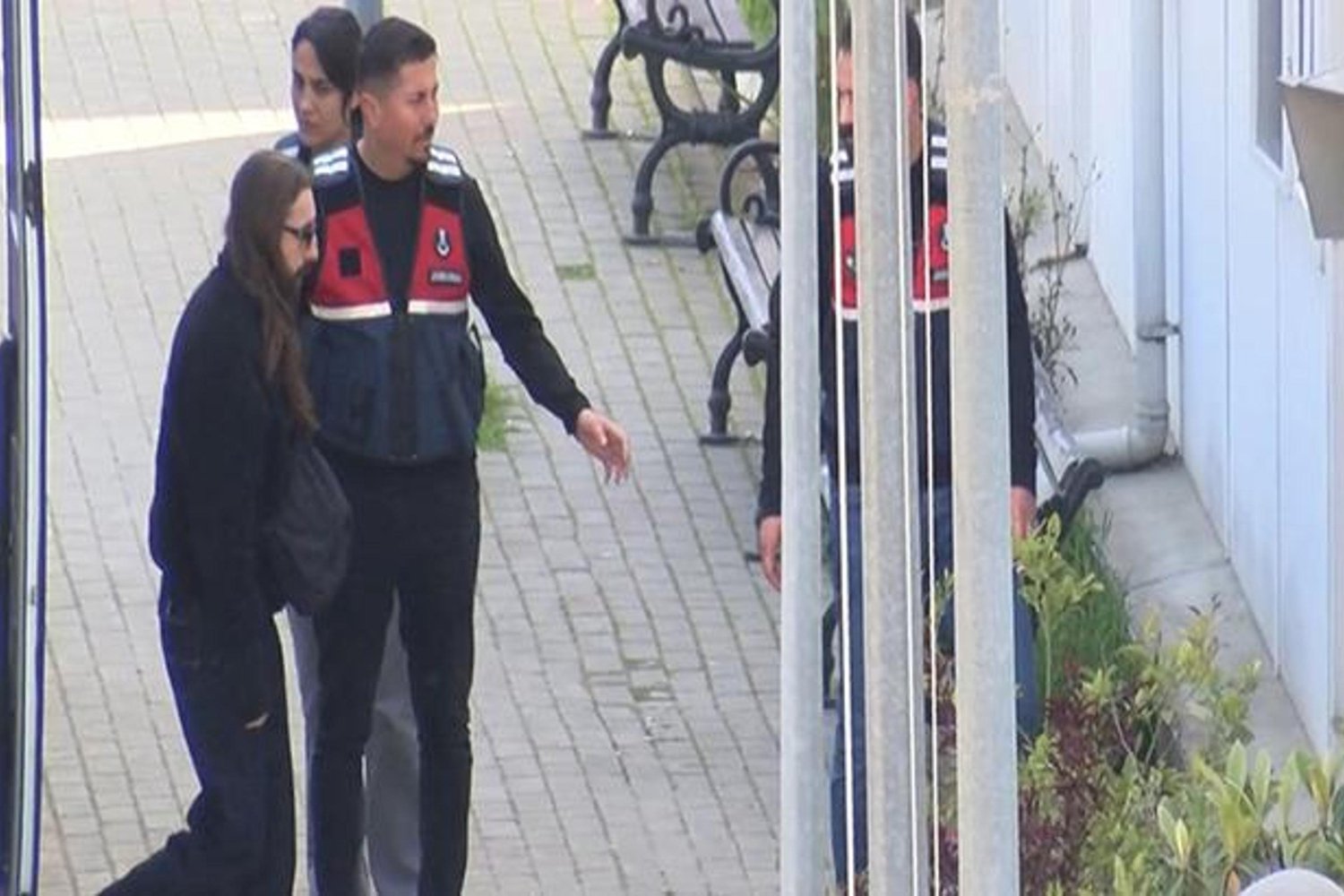 İstanbul'da Uyuşturucu Operasyonunda Ünlü İsimler Gözaltında