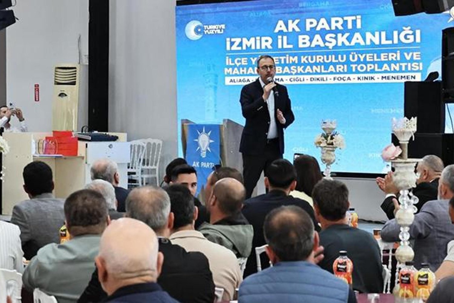 AK Partili Mehmet Muharrem Kasapoğlu İzmir'de Gönül Birliği ve Zafer Vurgusu