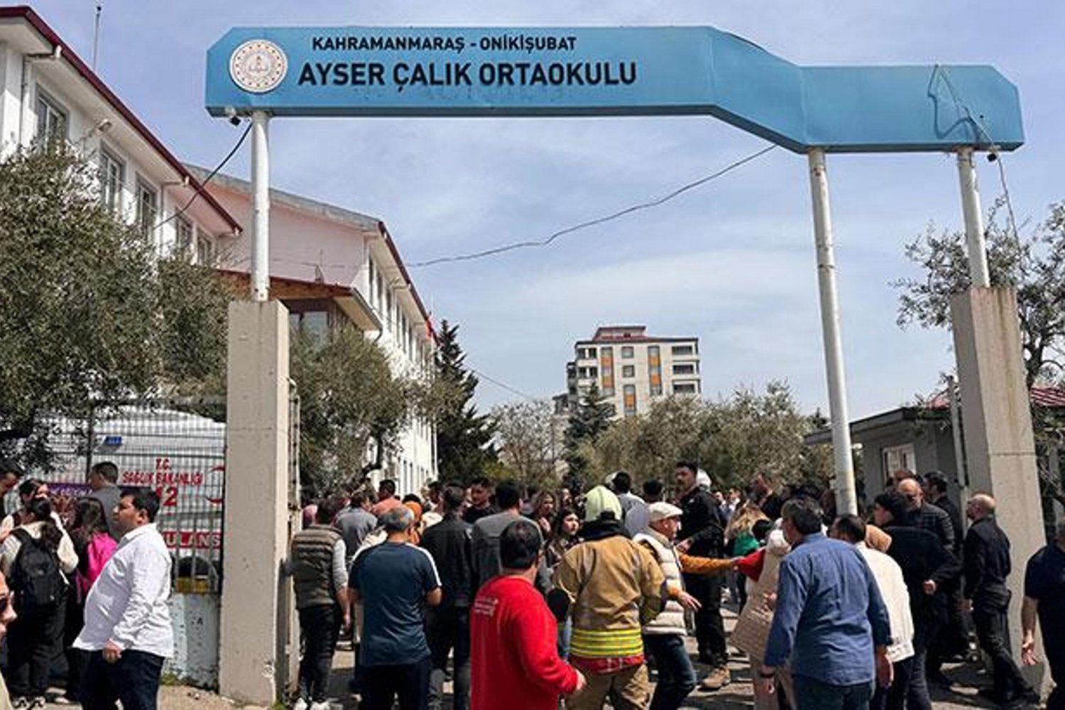 Kahreden Olay: Ayser Çalık Ortaokulu'nda Silahlı Saldırı Sonrası Büyük Felaket