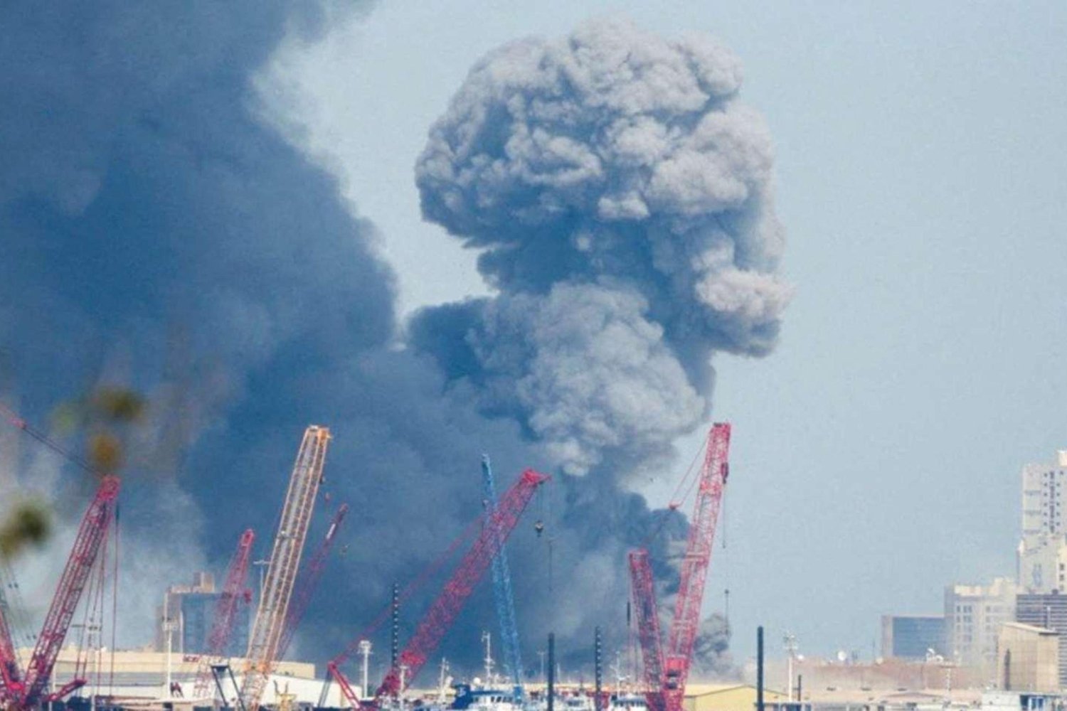 İran'la Savaş Gündemi: Trump ve İsrail Planları Gerçek Olabilir mi?