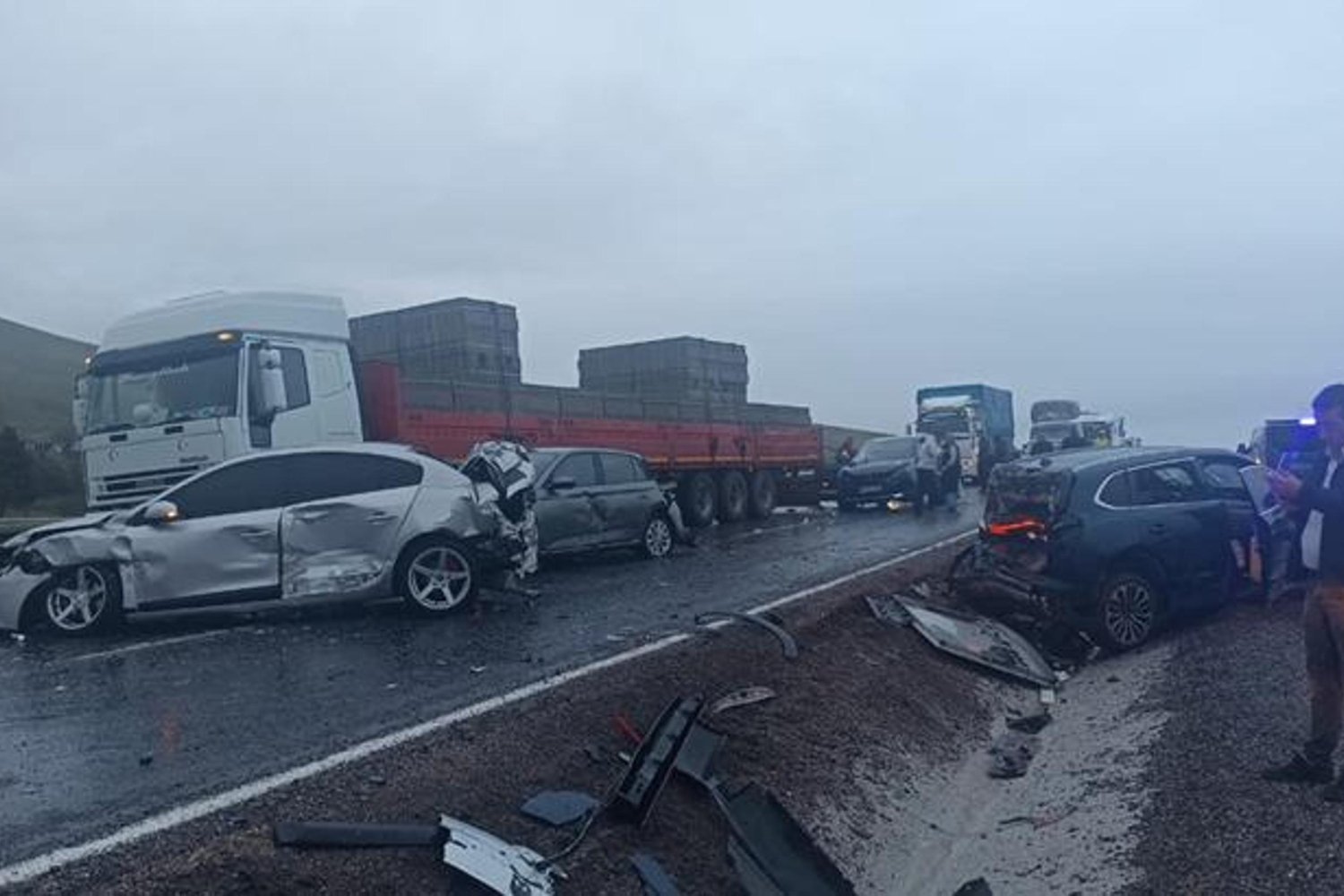 Aksaray'da Yağmur Sonrası Zincirleme Kaza: 7 Yaralı
