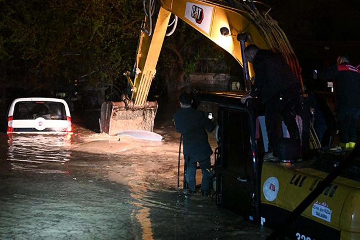 Kadirli'de Sağanak Sonrası Sel Felaketi: 2 Ölü!