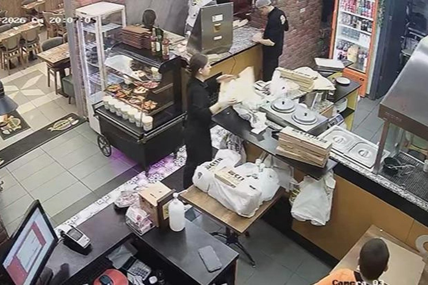 Arnavutköy Otelinde 25 Restorandan Aynı Kişi Adına Sipariş Skandalı