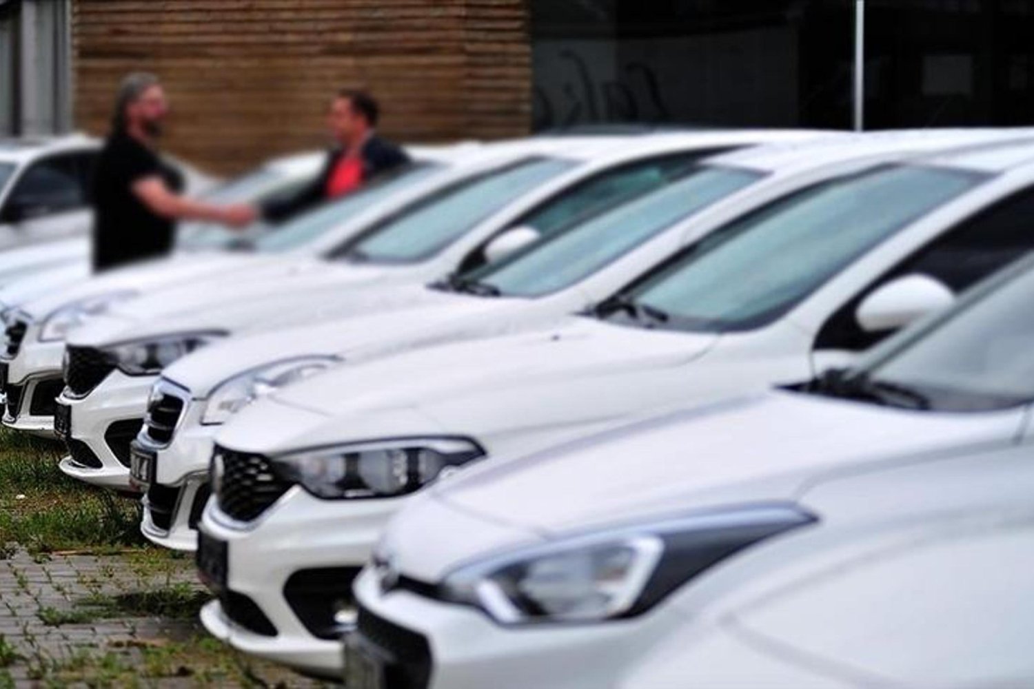 Otomobil Satışlarında Yüzde 5,86 Azalma ve Elektrikli Araçlarda Öne Çıkış