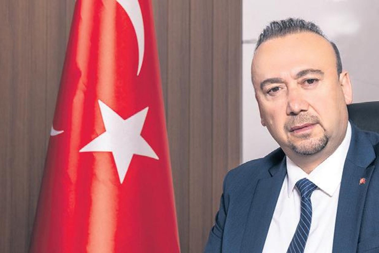 Uşak Belediye Başkanı Yalım Tutuklandı: Rüşvet ve İhaleye Fesat İddiaları Gündemde