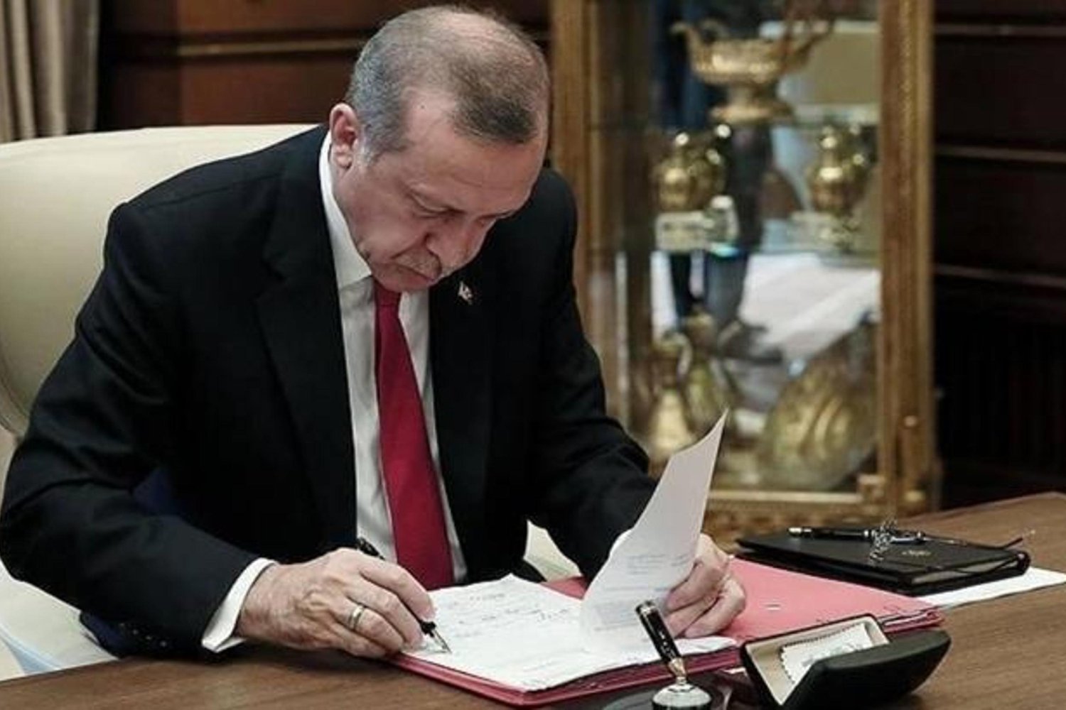 Yeni Atamalarla Türkiye'nin Güçlü Yönetimi Güçleniyor