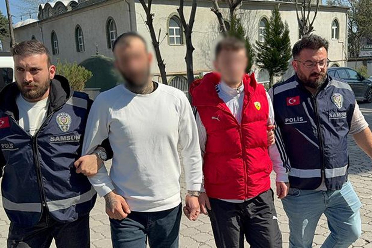 Samsun'da Gözlüğüne Bakarak Tartışan Şahıs Pompalı Tüfekle Vuruldu
