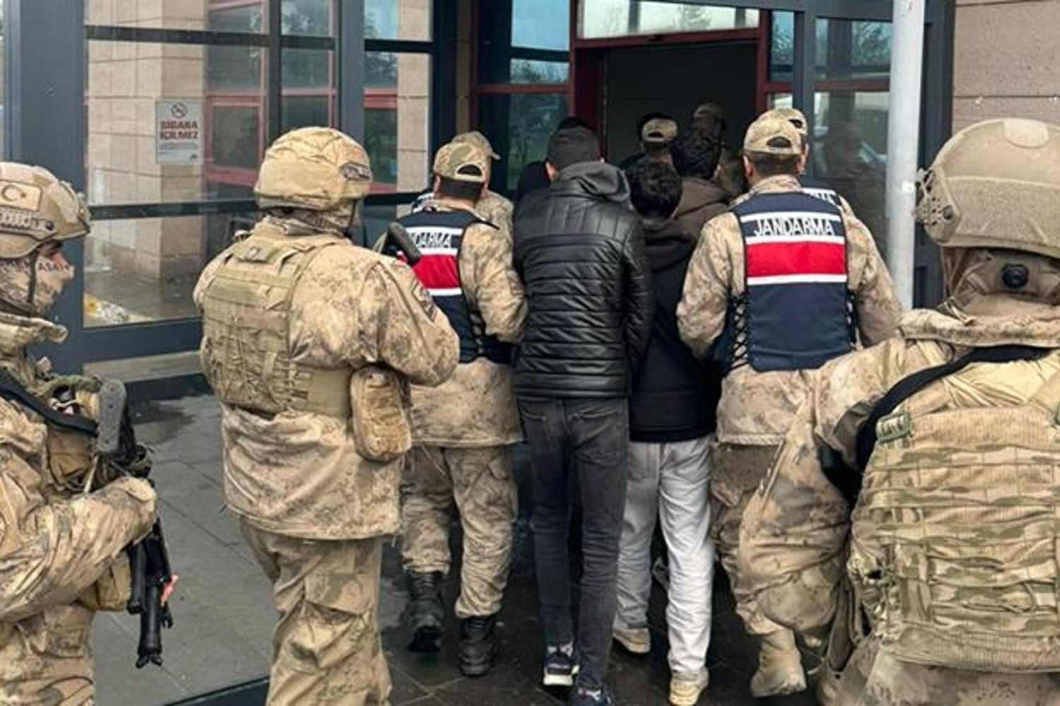 Sahte Sağlık Raporu Soruşturmasında Eşzamanlı Operasyonlar: 14 Gözaltı!