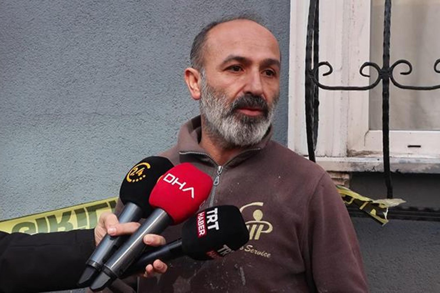 Deprem ve Yağış Sonrası Toprak Kaymasıyla Kilyos'taki Riskli Yapılar Tahliye Edildi