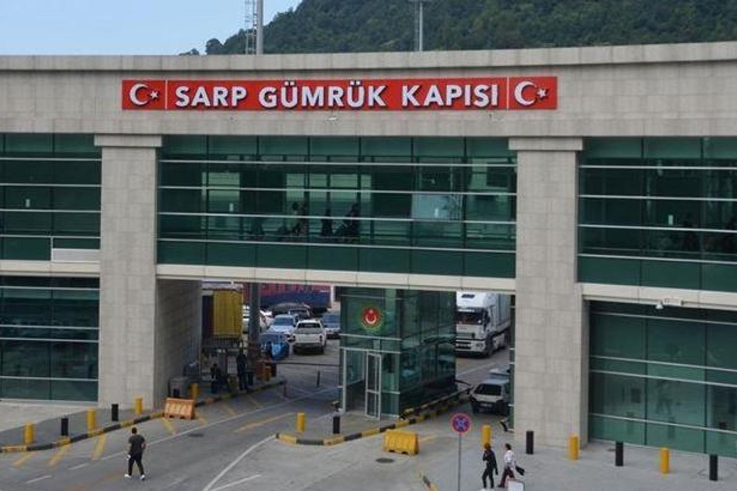 Sarp Sınır Kapısı Yurt Dışı Girişlerini Artırdı, Ticaret Hacmi Yüzde 6 Yükseldi