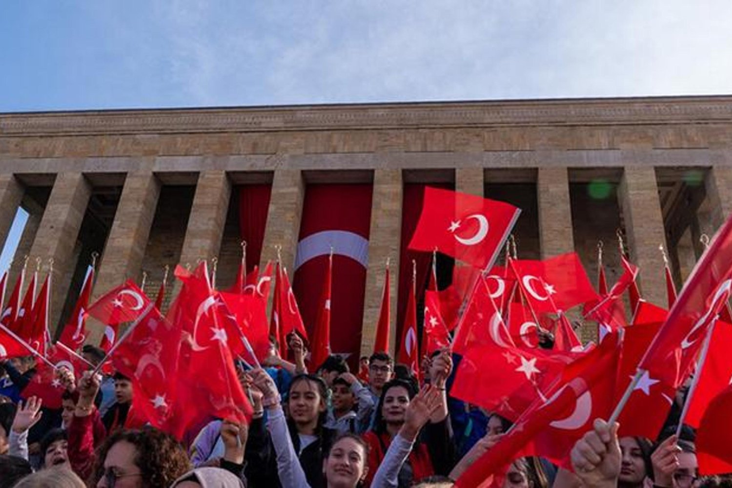 23 Nisan Ulusal Egemenlik ve Çocuk Bayramı'nda Siyasilerin Kutlama Mesajları