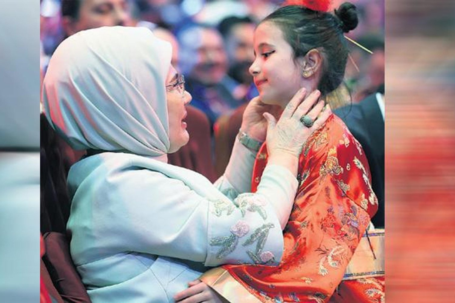 23 Nisan Ulusal Egemenlik ve Çocuk Bayramı’nda Cumhurbaşkanı Erdoğan Eşi Emine Erdoğan’dan Özel Kutlama
