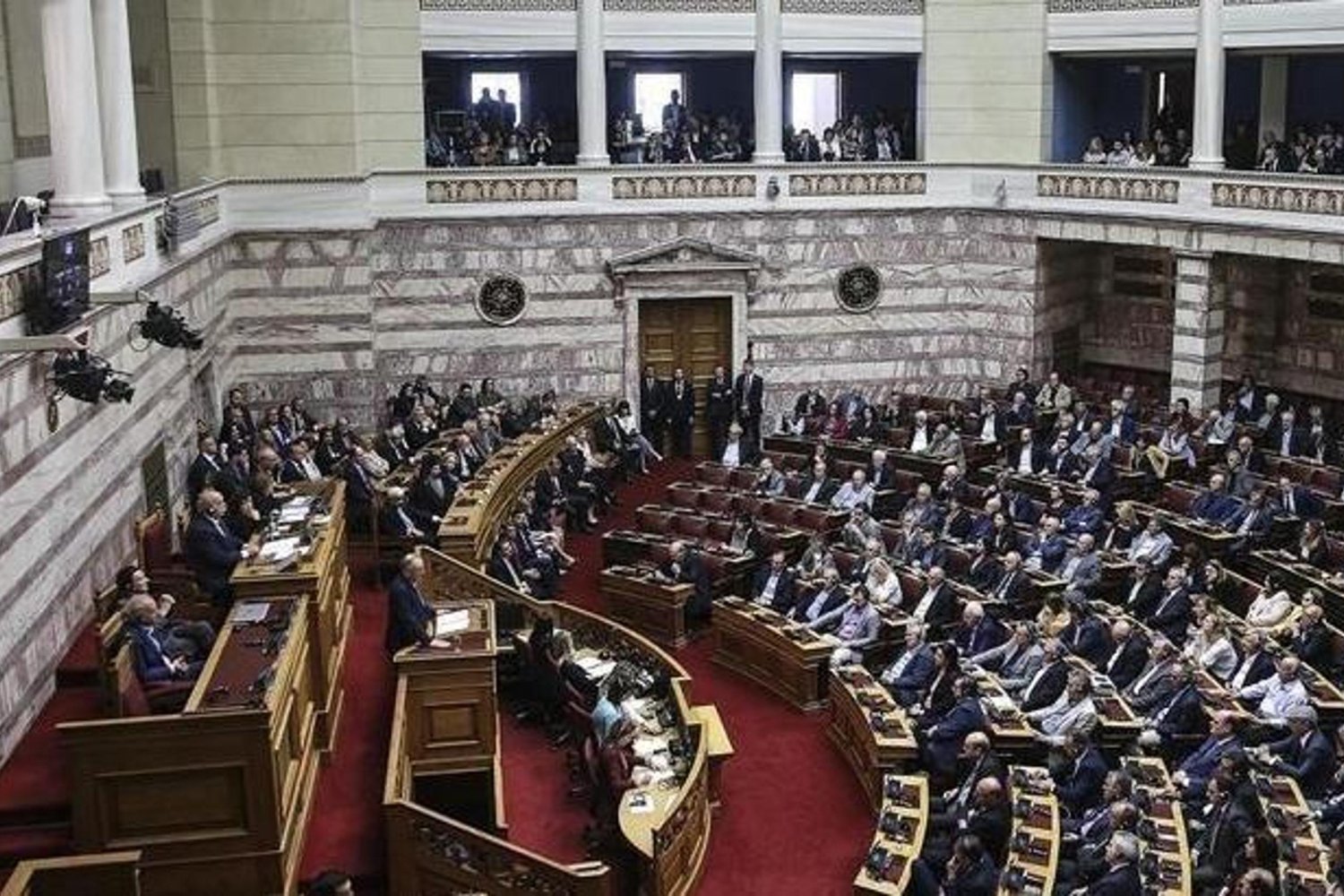 Yolsuzluk soruşturmasında milletvekillerinin dokunulmazlığı kaldırılıyor