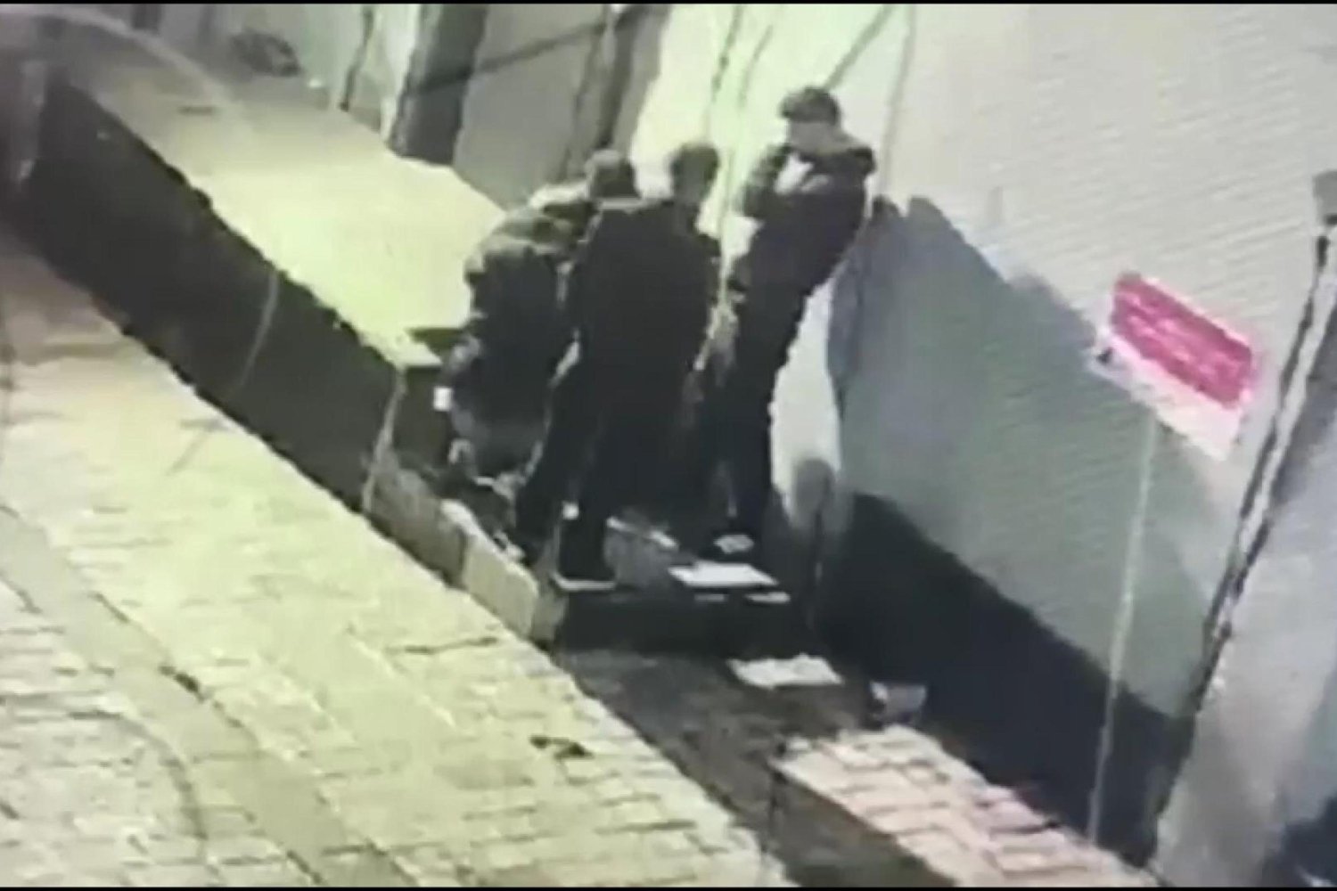 Taksim’de Yankesicilik Şüphelileri Yakalandı: Güven Timi Operasyonu