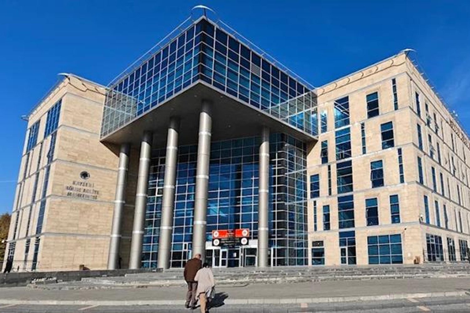 Kayseri'de İş Arkadaşı D.U.'ya Tokat Atan Kadına 10 Bin TL Para Cezası!