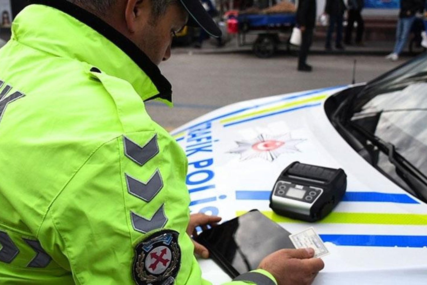 Trafikte Kavga Sosyal Medyada Yüzükleri Dile Getirdi: Trafik Cezaları 360 Bin Lira