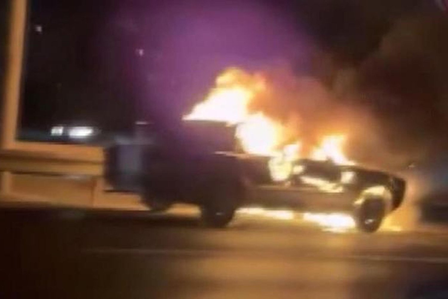 Yangın Otomobili Kül Etti: TEM Otoyolu'nda Trafik Felaketi