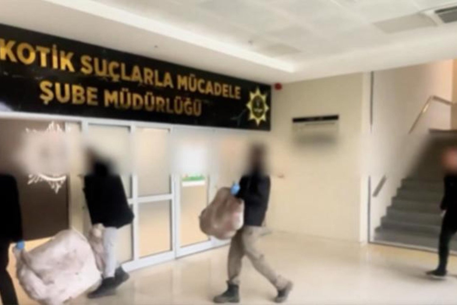 Van'da Uyuşturucu Operasyonu: 240 Kg Uyuşturucu Ele Geçirildi!