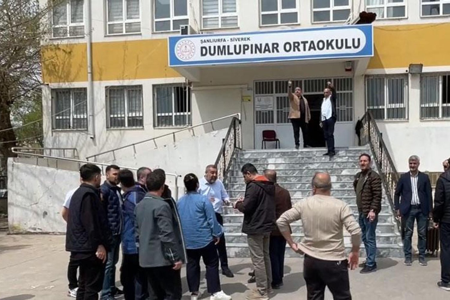 Siverek'te Öğretmen Saldırısı: Okul Güvenliği Şüpheler Acil Önlem Gerektiriyor