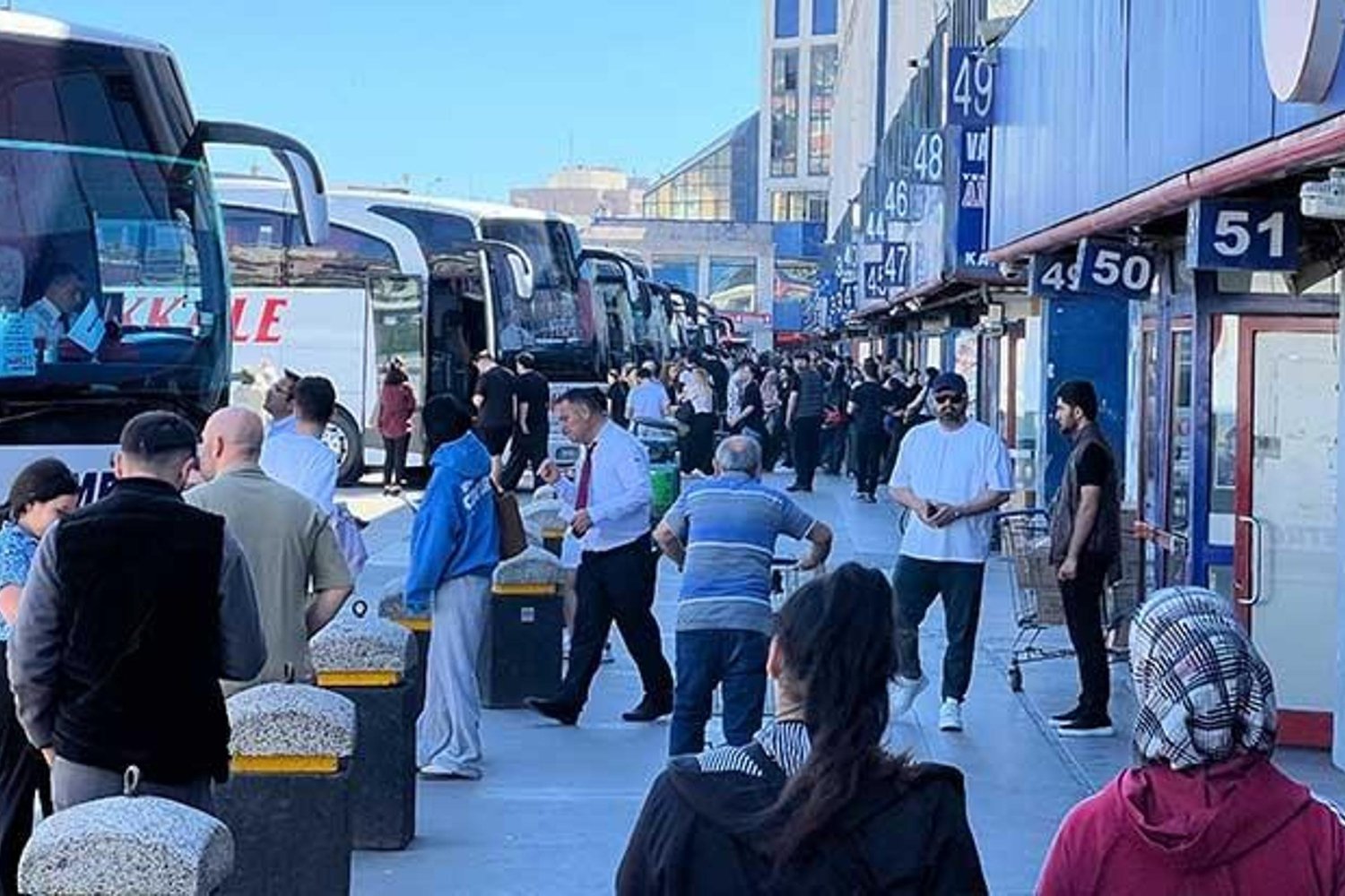 İstanbul'a Dönüş Yoğunluğu Bayram Tatilinde Otogarları Doldurdu
