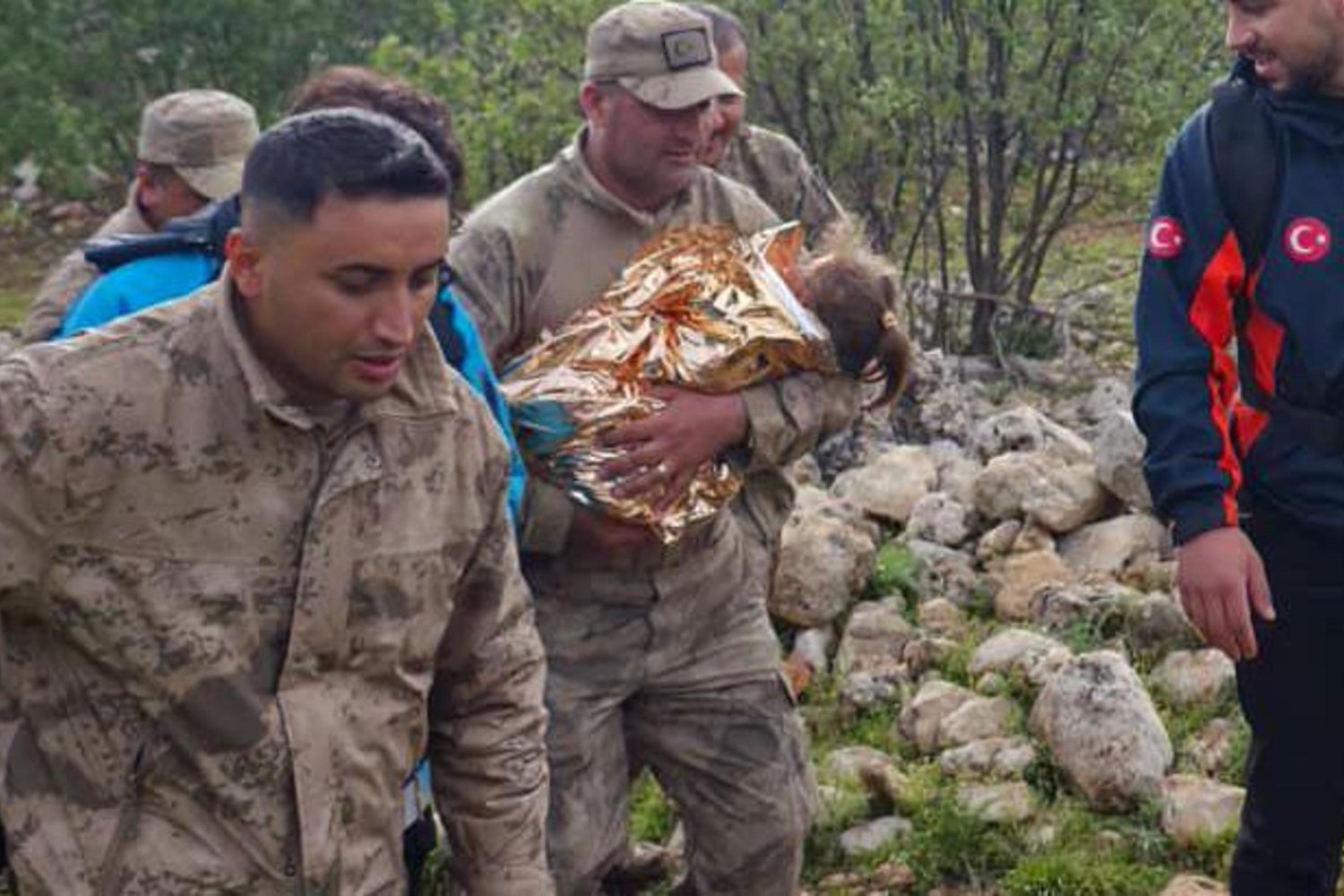 Kayıp Melike E'yi Arama Çalışmaları Uzun Süre Sürdü: 17 Saat Sonra Sağ Bulundu