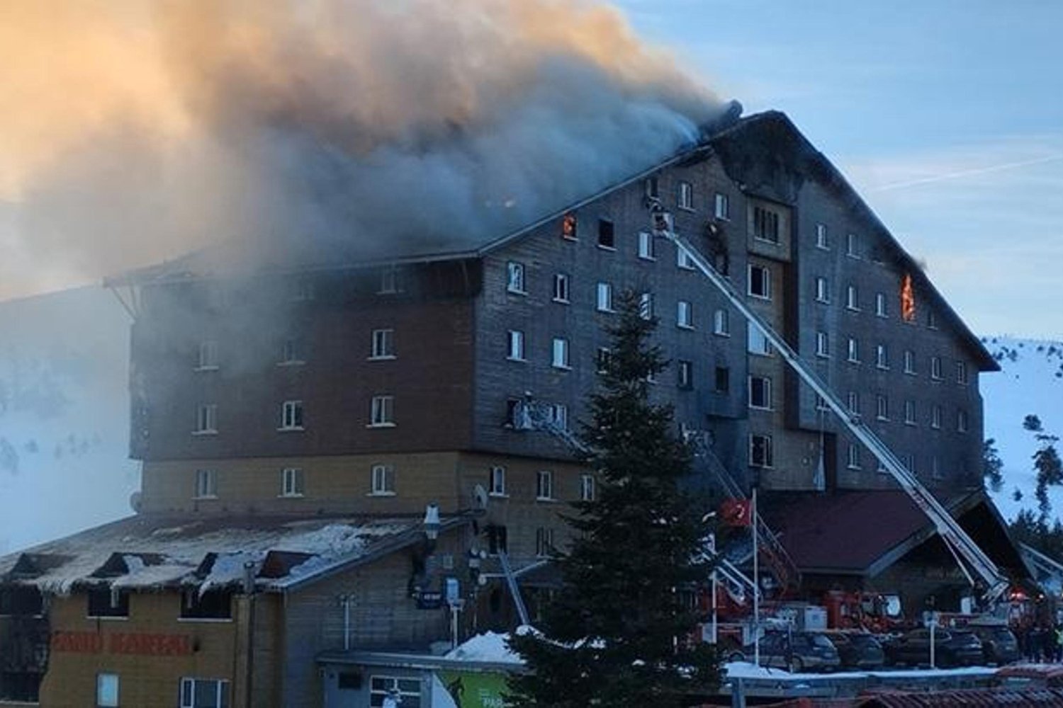 Bolu'daki Grand Kartal Otel'de Yangın faciası: 78 ölü, 133 yaralı